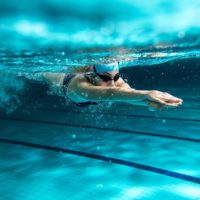 Swimming: do I get out of breath quickly while doing the front crawl?