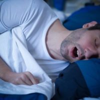 Sleep apnea : how to breathe better at night?